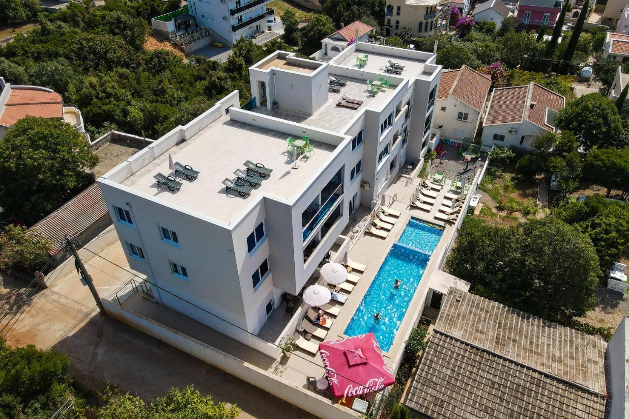 Apartments Limunada 우체하 외부 사진