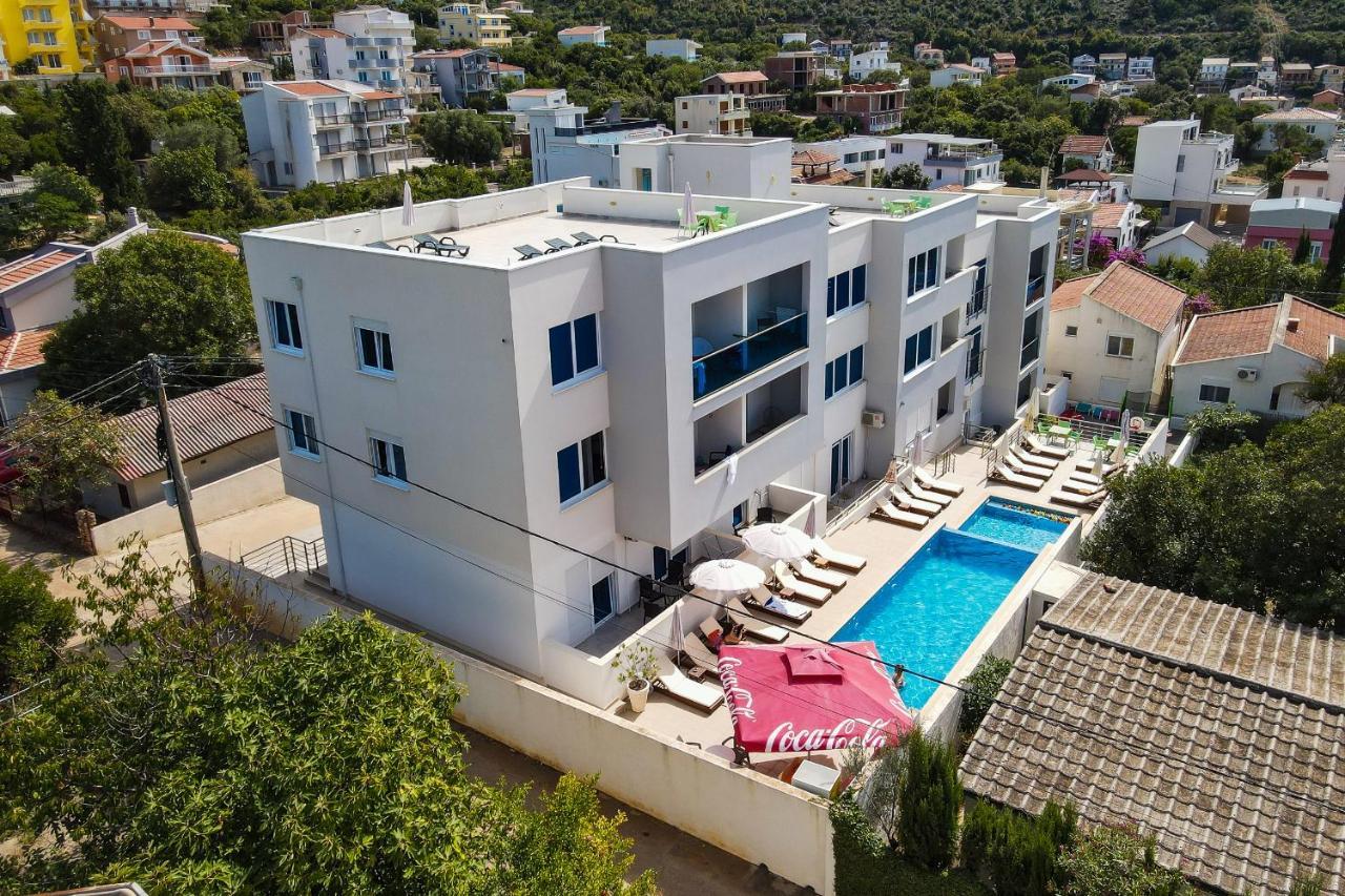 Apartments Limunada 우체하 외부 사진
